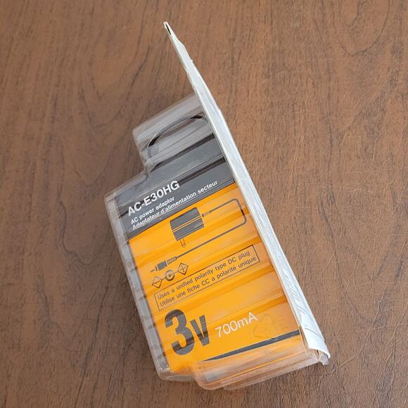 Sony AC Power Adaptor Model AC-E30HG 3V 700mA - Sony Audio Products New sealed - Picture 10 of 10